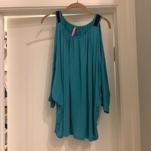 Ruby Ribbon top, M, Like New,  shoulder and upper arm are open